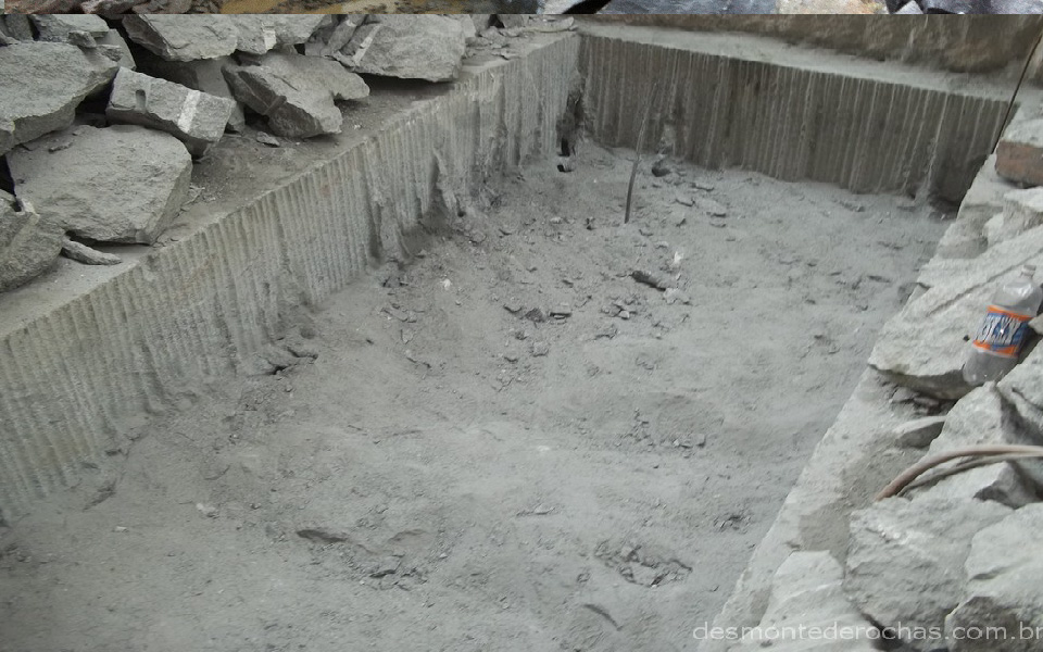 Desmonte de Rocha com serração para sapatas